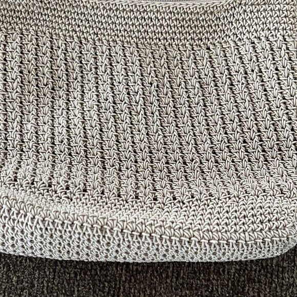 Frankie and Johnnie Textured Tan/beige Knitted Crossbody with Matching Wallet - Picture 7 of 10